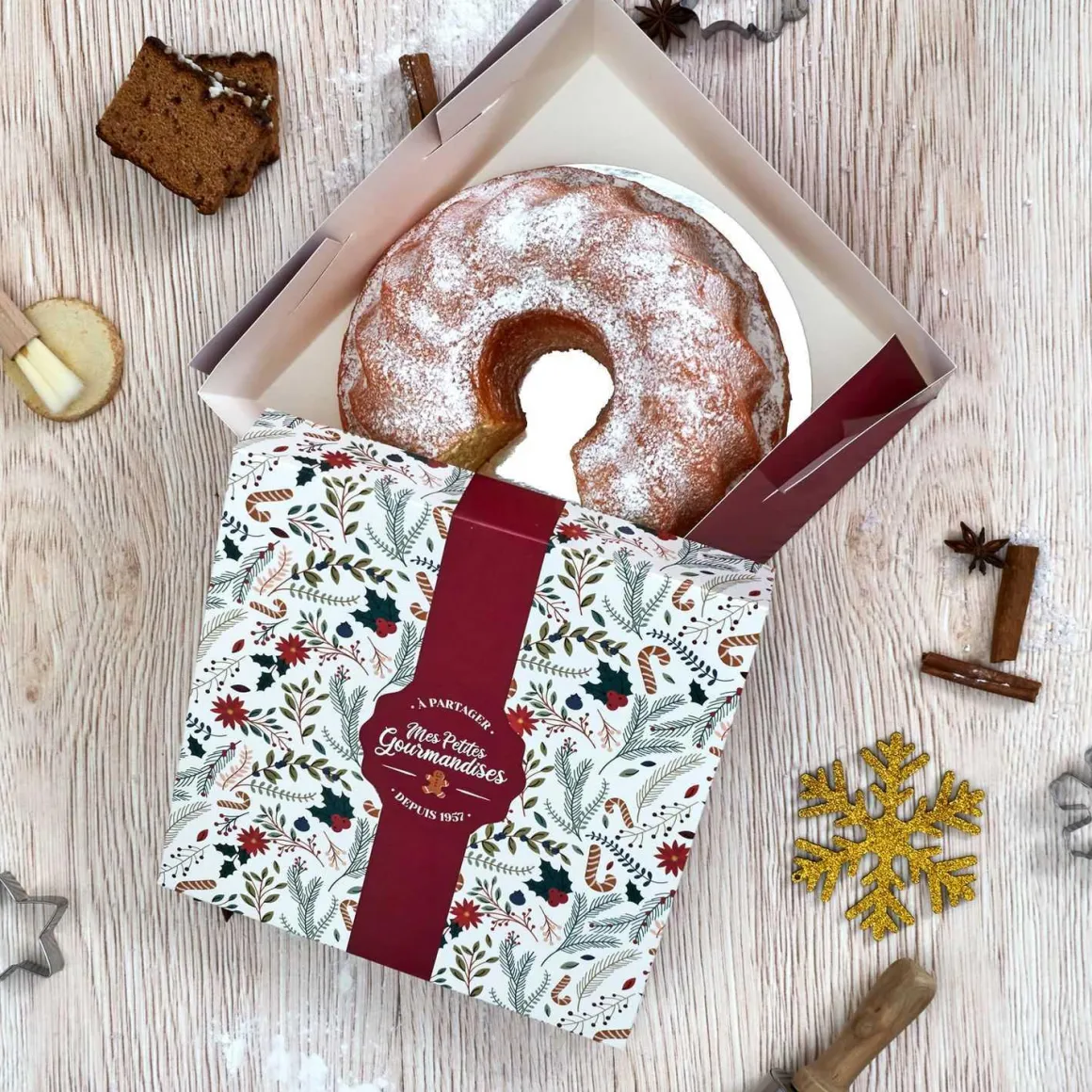 BOITE GATEAU NOEL D.25CM