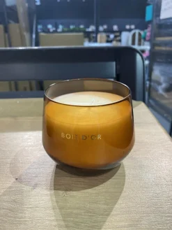 BOUGIE PARFUMEE VERRE GLOWY BOIS 300G