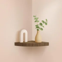 ETAGERE D ANGLE STRIEE 25X25X3.5CM COLORIS ACACIA