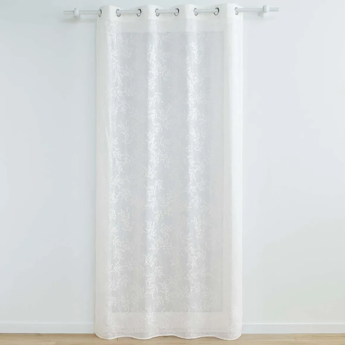 PANNEAU OEILLETS 140X240CM VOILE TISSE APPLIQUE KARLA BLANC